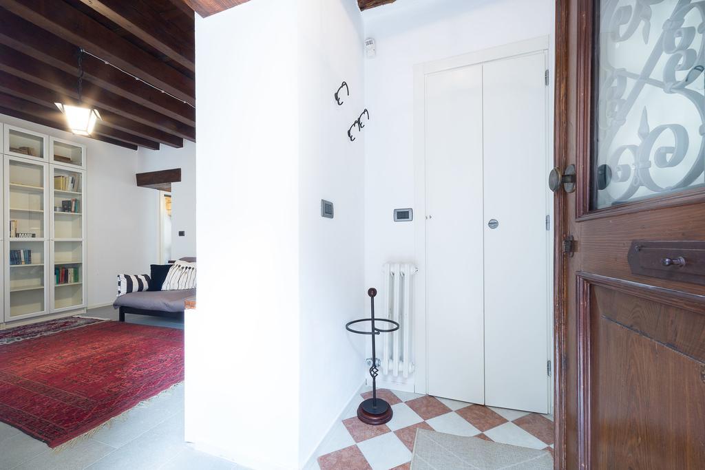 Ve.N.I.Ce Cera Casa Santo Stefano Apartment Venice Exterior photo