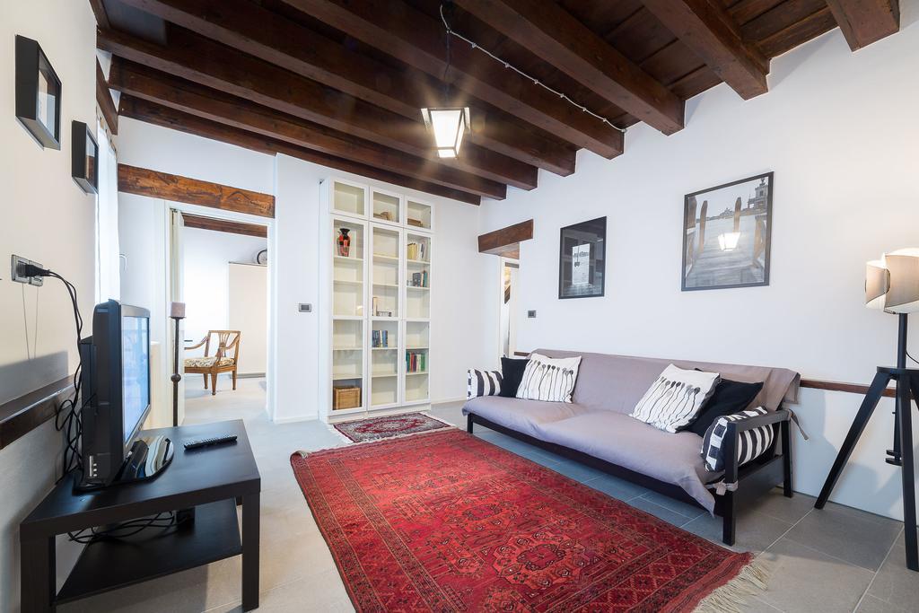 Ve.N.I.Ce Cera Casa Santo Stefano Apartment Venice Exterior photo
